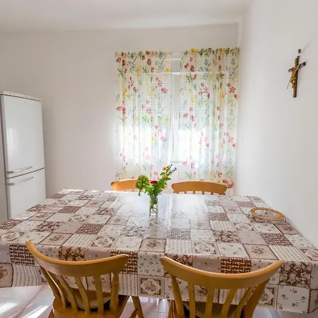 Cobanov Apartment Primosten